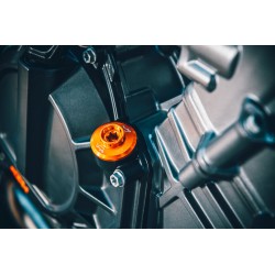 Oil plug